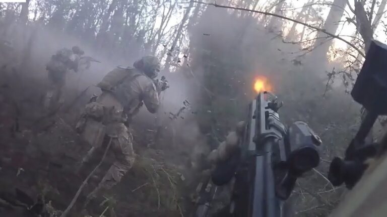 🔴 Ukraine War – Ukrainian Scouts Storm Russian Trenches On The Eastern Front • Helmet Cam Combat