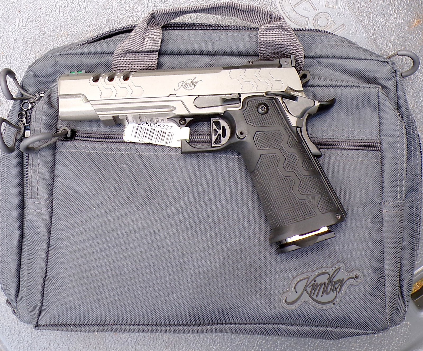 Kimber 2K11 pistol with included range bag