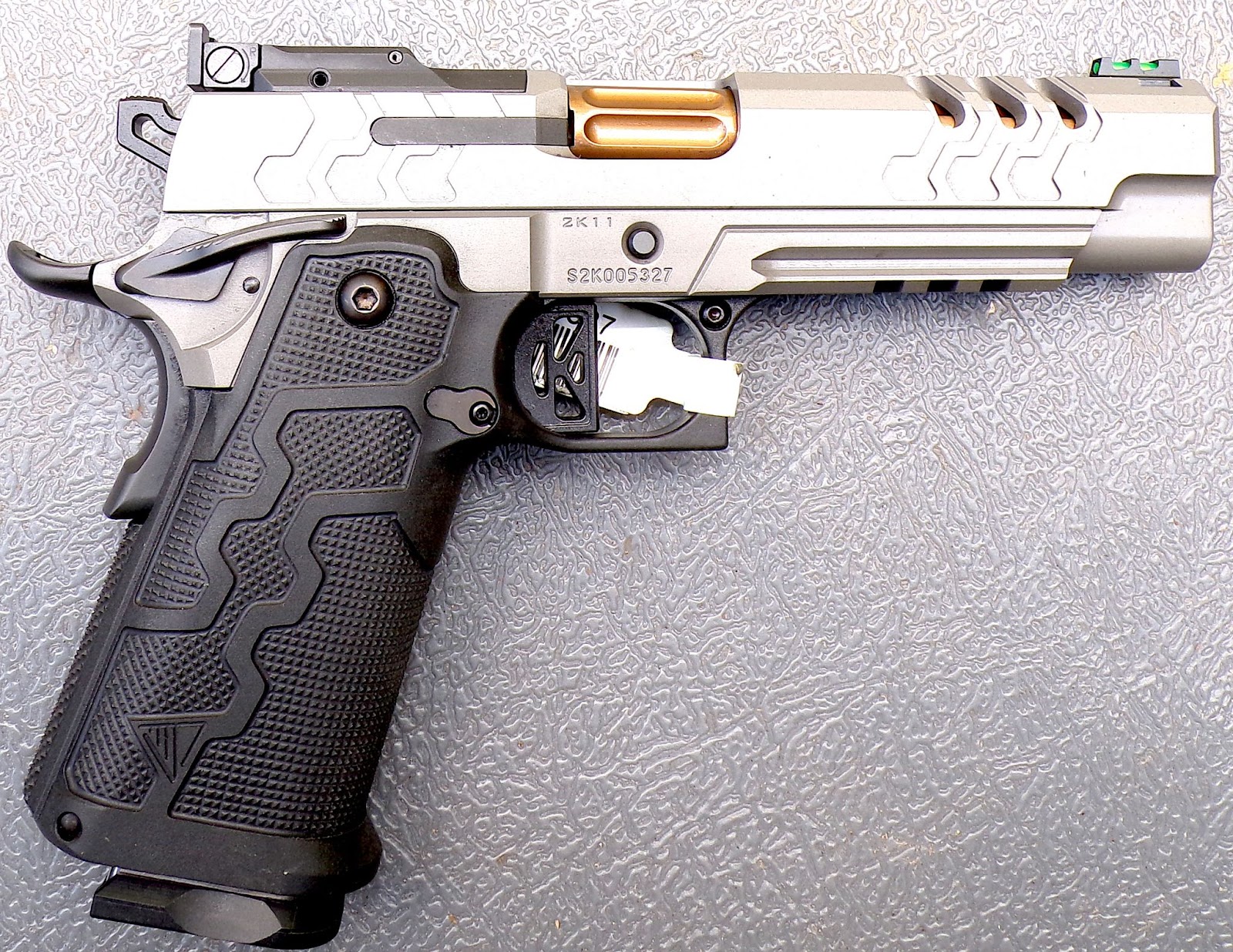 Gold fluted barrel on Kimber 2K11 9mm 2011 pistol