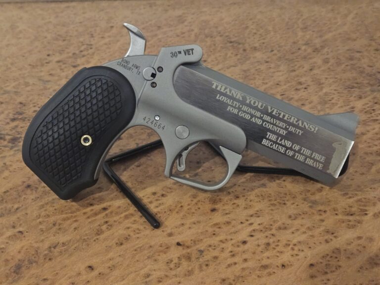 Bond Arms Veteran Derringer: A Tribute Forged in Freedom Bond Arms Veteran Derringer: A Tribute Forged in Freedom
