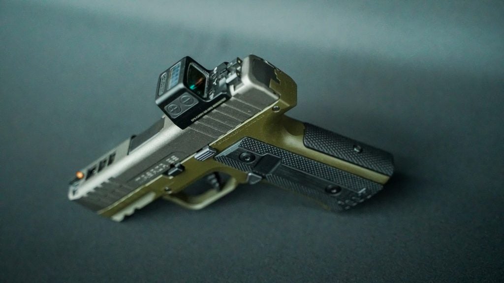 Lady Guns #1 - IWI Masada Slim Commander Elite with Pro 2 Customs upgrades